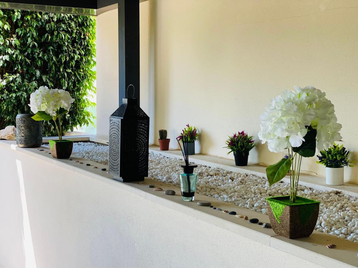 Amazing Two Bedroom Apartment In Los Flamingos, Marbella Estepona Exteriér fotografie