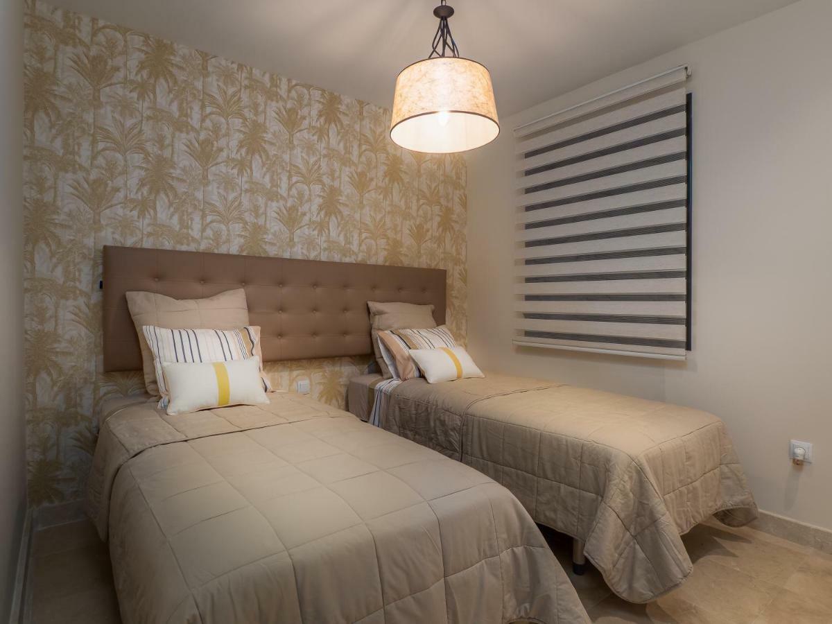 Amazing Two Bedroom Apartment In Los Flamingos, Marbella Estepona Exteriér fotografie